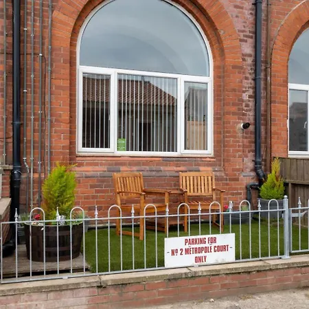 2 Bed In Whitby Oc-W507 *